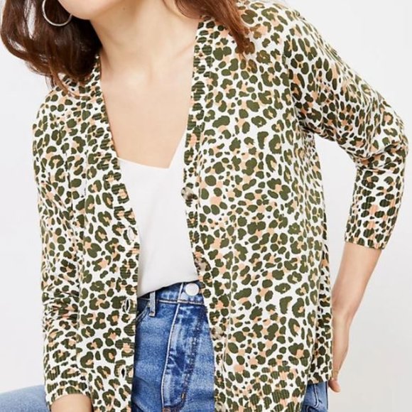 Ann Taylor LOFT Cotton Leopard Print V-Neck Cardigan - Size Small - Picture 2 of 7